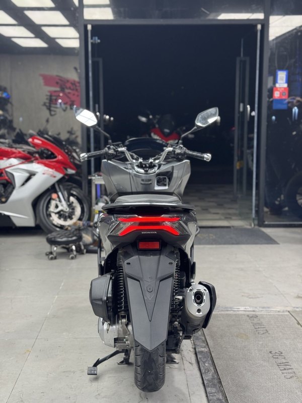 二手五羊本田PCX