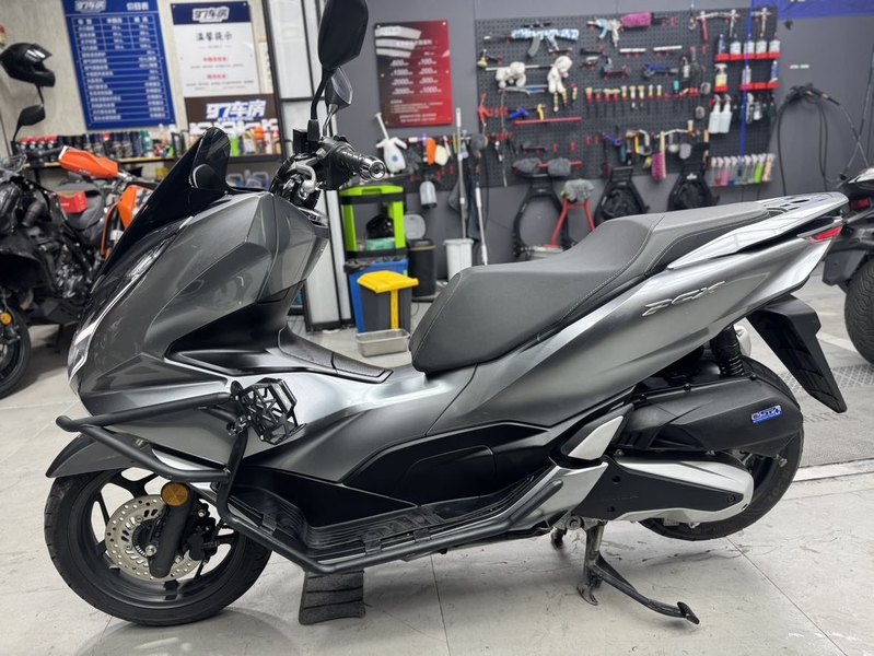 二手五羊本田PCX