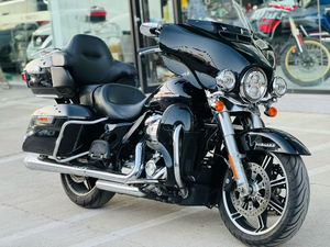 二手哈雷戴维森旗舰滑翔  Limited