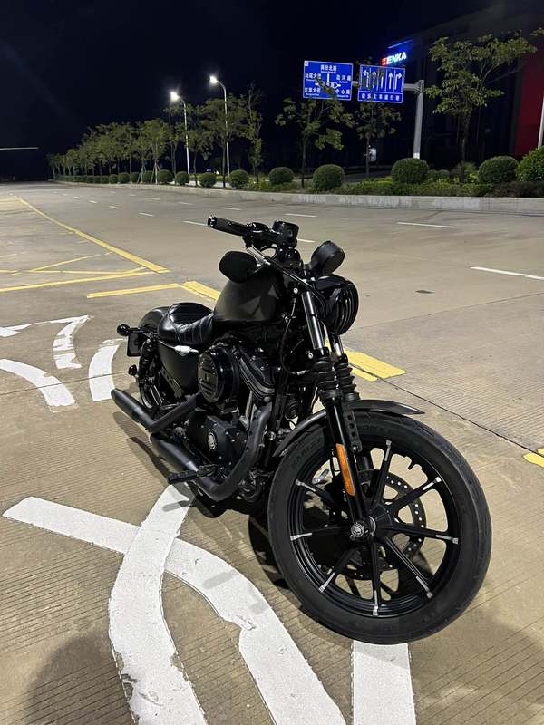 二手哈雷戴维森Iron883 硬汉