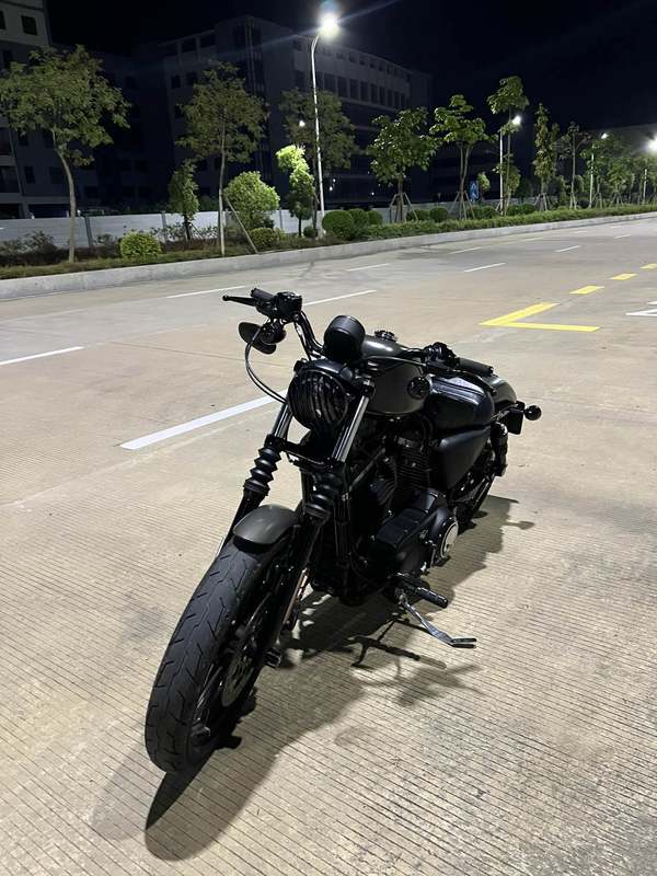 二手哈雷戴维森Iron883 硬汉