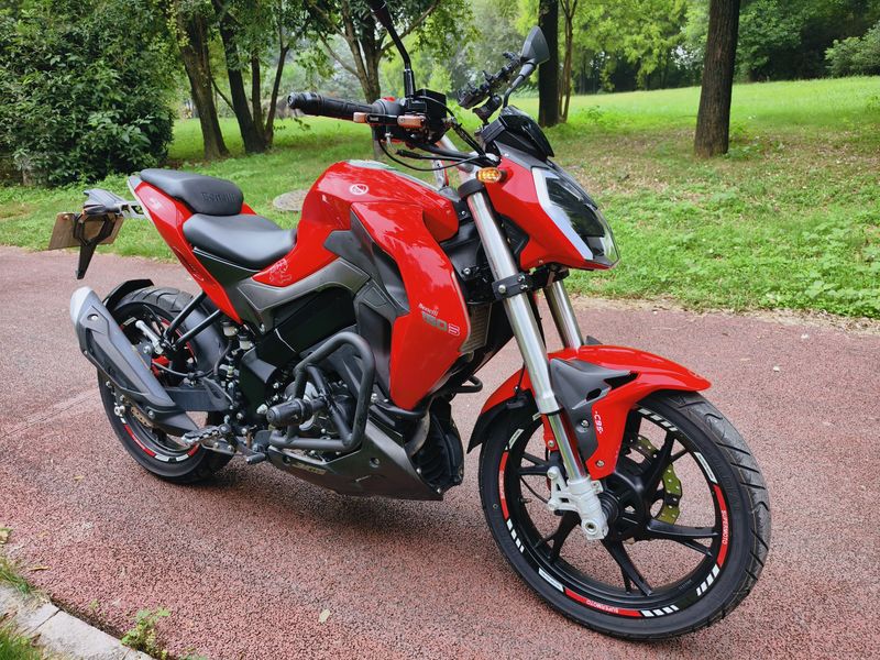 二手贝纳利小迅龙 BN150S