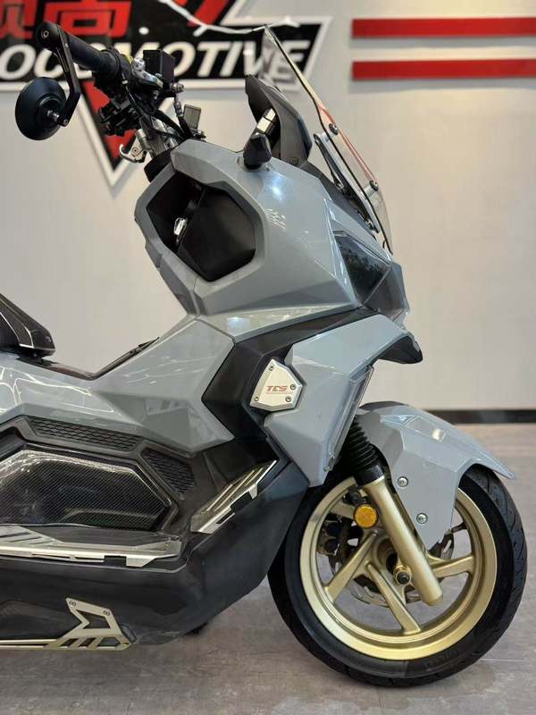 二手三阳哈士奇 Husky ADV150