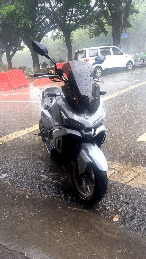 二手三阳哈士奇 Husky ADV150