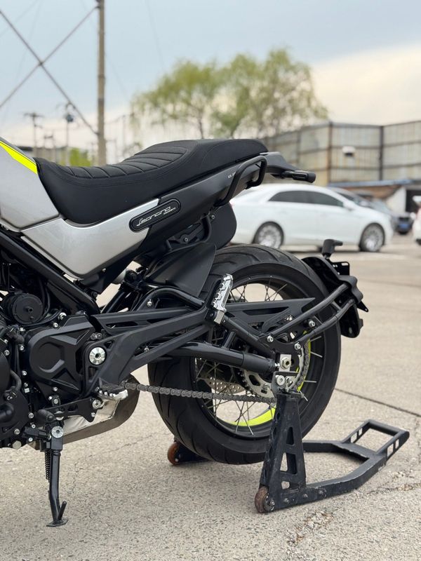 二手贝纳利幼狮 Leoncino 500