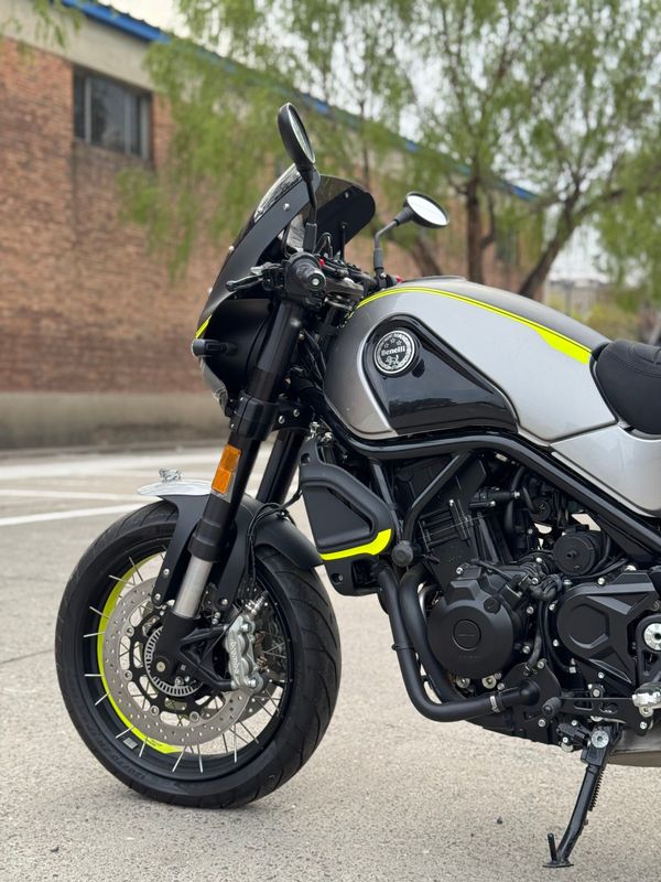 二手贝纳利幼狮 Leoncino 500