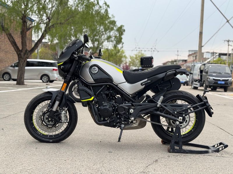 二手贝纳利幼狮 Leoncino 500