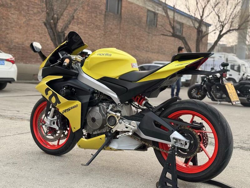 二手阿普利亚Tuono 660