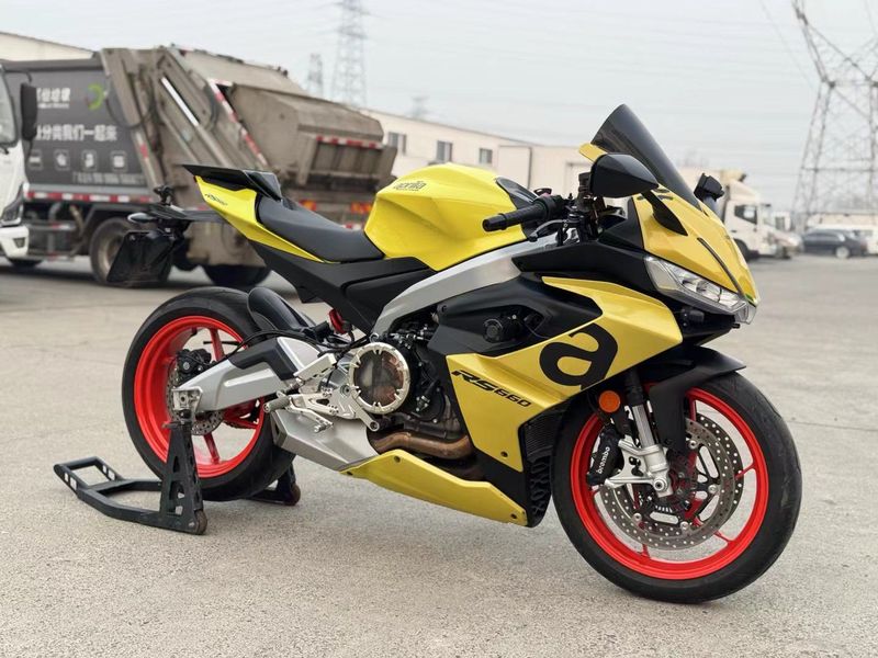 二手阿普利亚Tuono 660