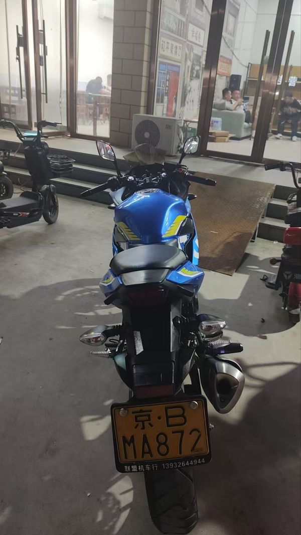 二手豪爵铃木GSX250R