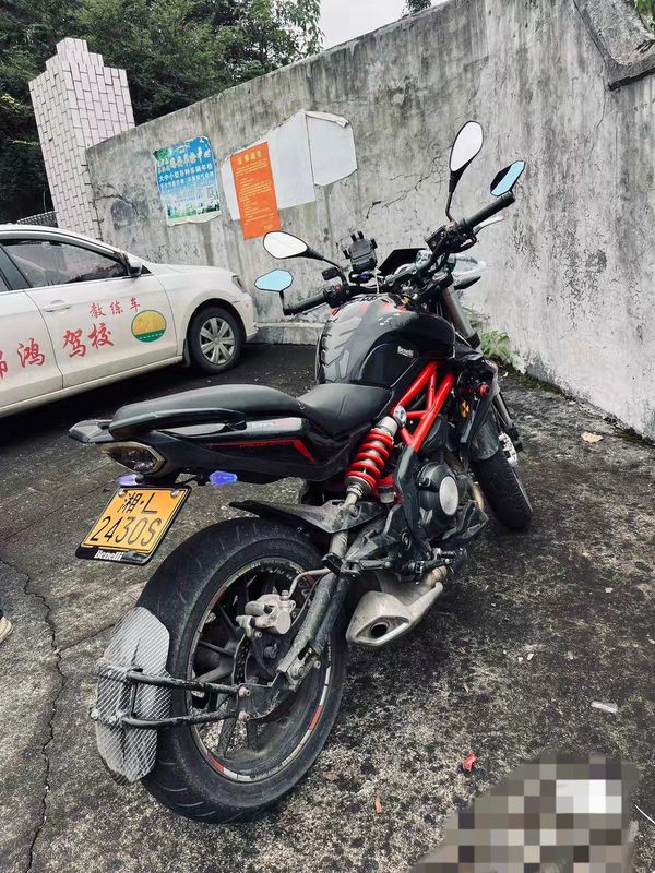 二手贝纳利蓝宝龙BJ300GS