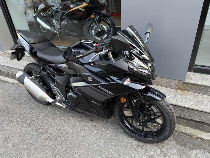 二手豪爵铃木GSX250R