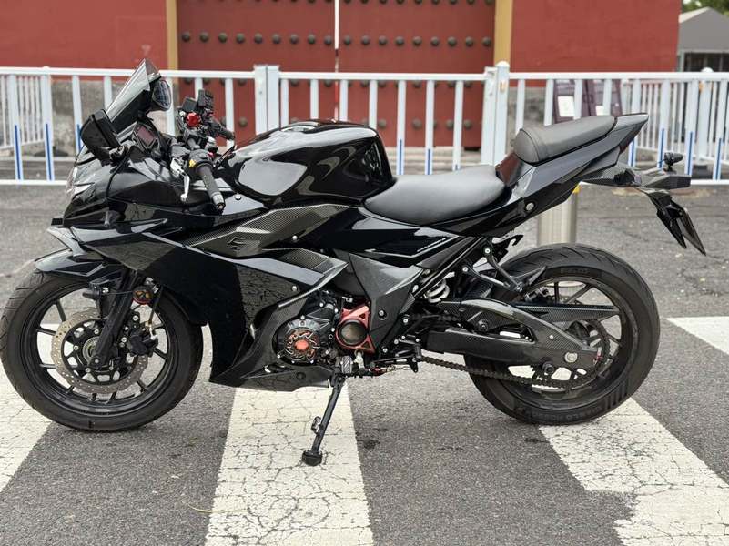 二手豪爵铃木GSX250R