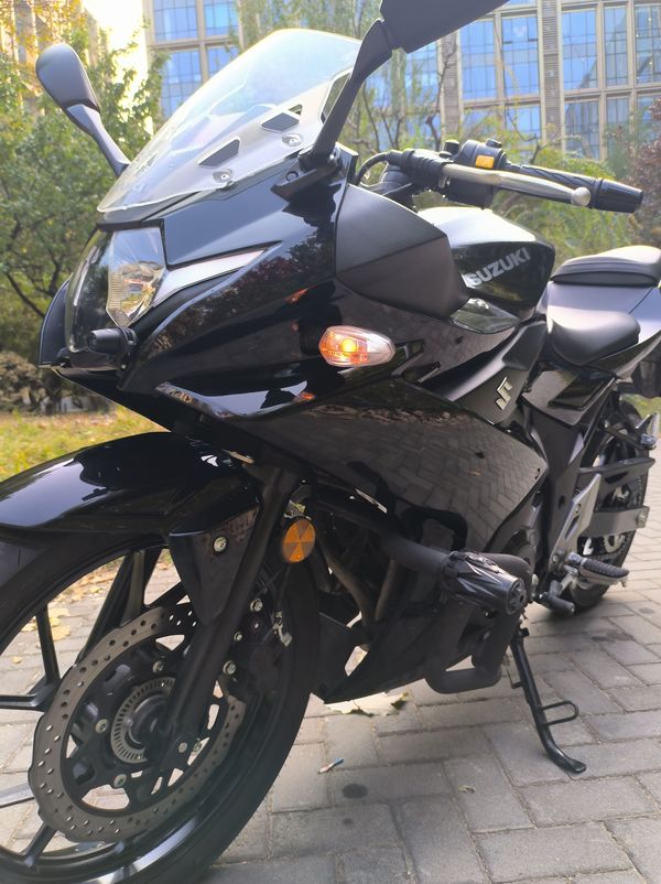 二手豪爵铃木GSX250R