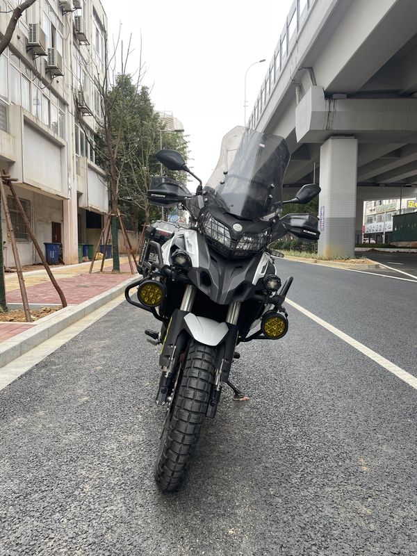 二手贝纳利金鹏 TRK502