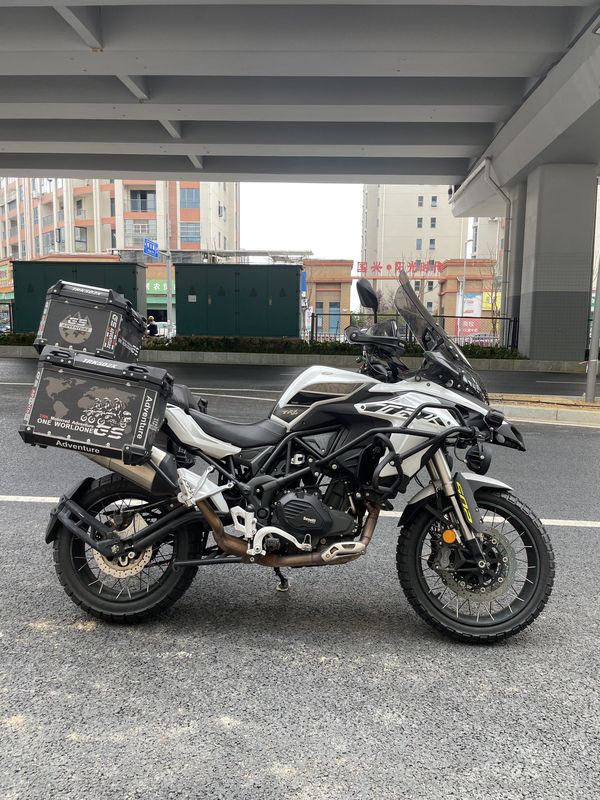 二手贝纳利金鹏 TRK502