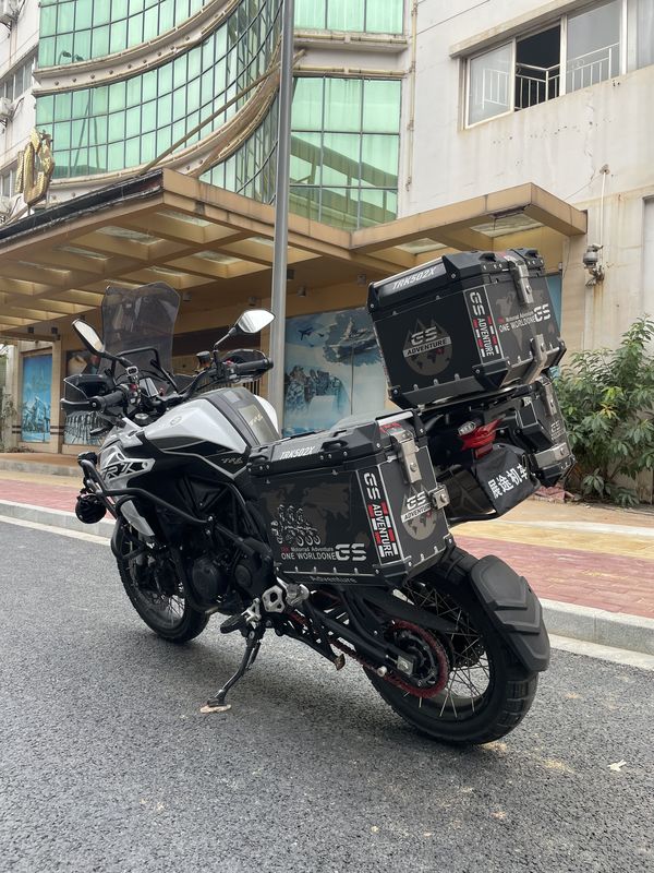 二手贝纳利金鹏 TRK502