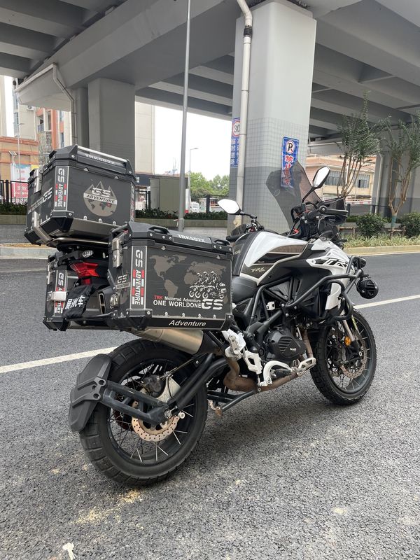 二手贝纳利金鹏 TRK502