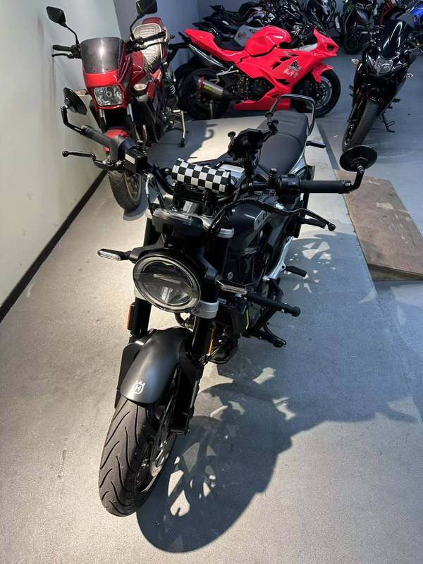 二手HUSQVARNA黑箭 401