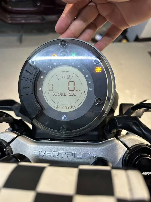 二手HUSQVARNA黑箭 401