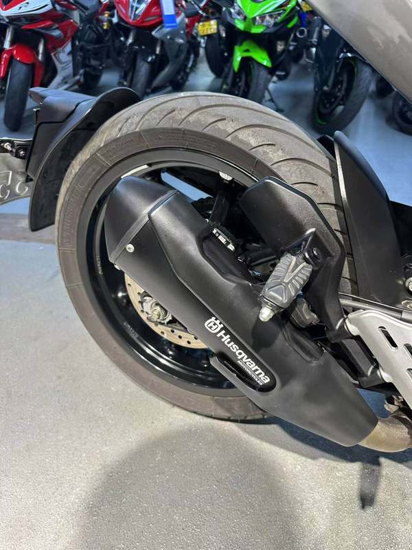 二手HUSQVARNA黑箭 401