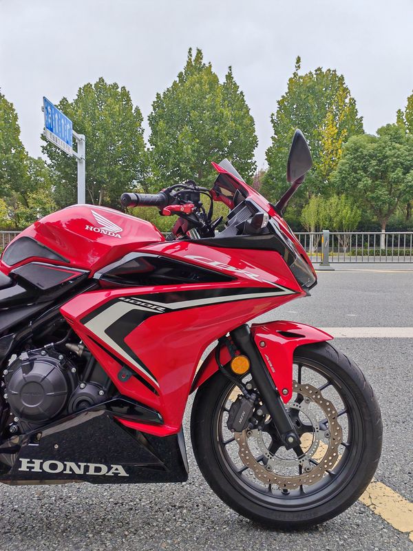 二手本田CBR400R