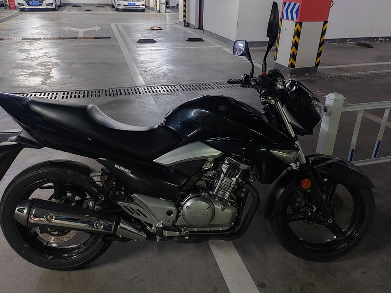 二手豪爵铃木骊驰 GW250