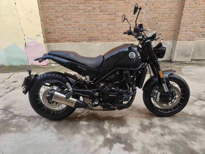 二手贝纳利幼狮 Leoncino 500