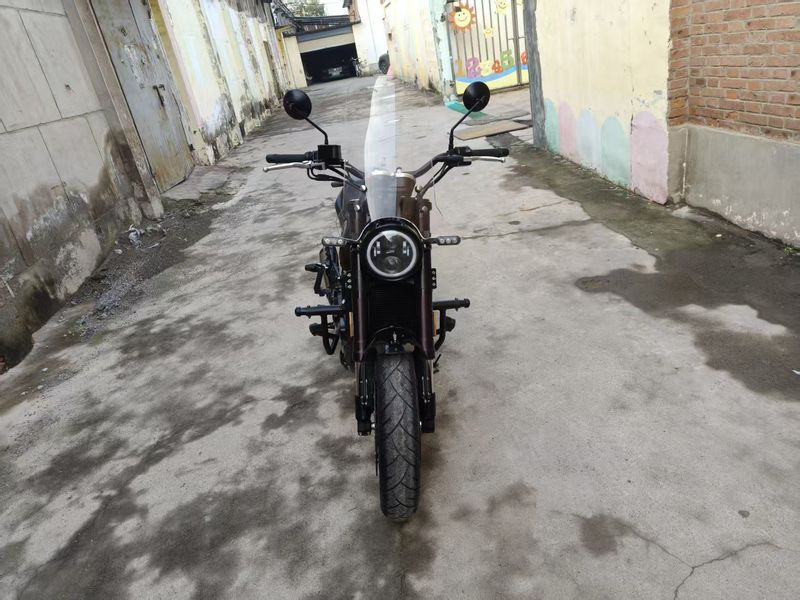 二手贝纳利幼狮 Leoncino 500