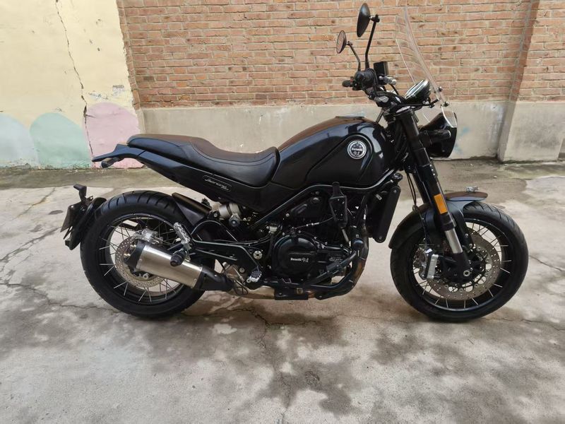 二手贝纳利幼狮 Leoncino 500