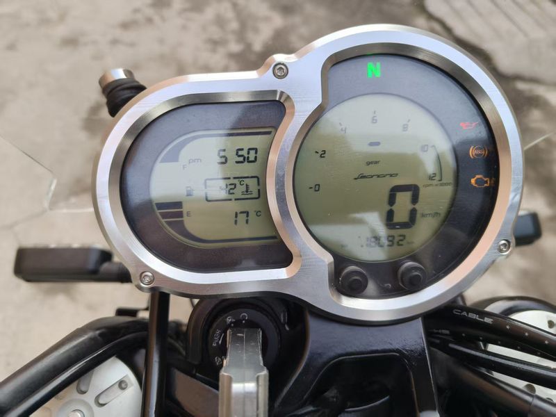 二手贝纳利幼狮 Leoncino 500