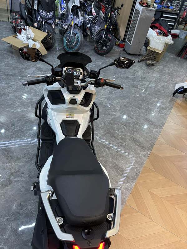 二手三阳哈士奇 Husky ADV150