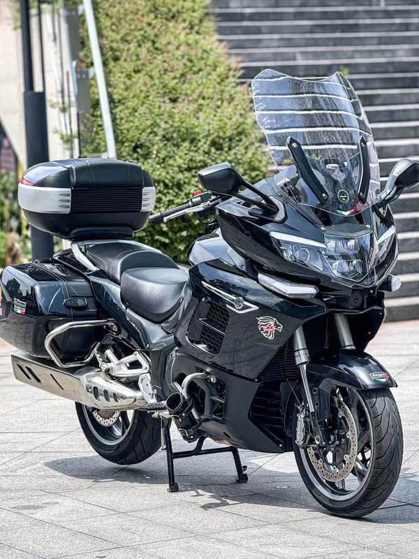 二手贝纳利1200GT