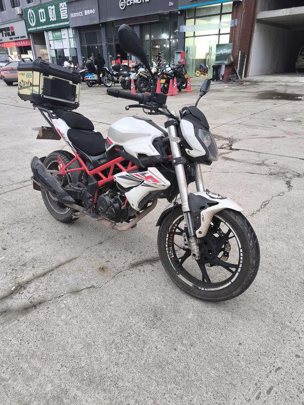 二手贝纳利红宝龙 TNT150i