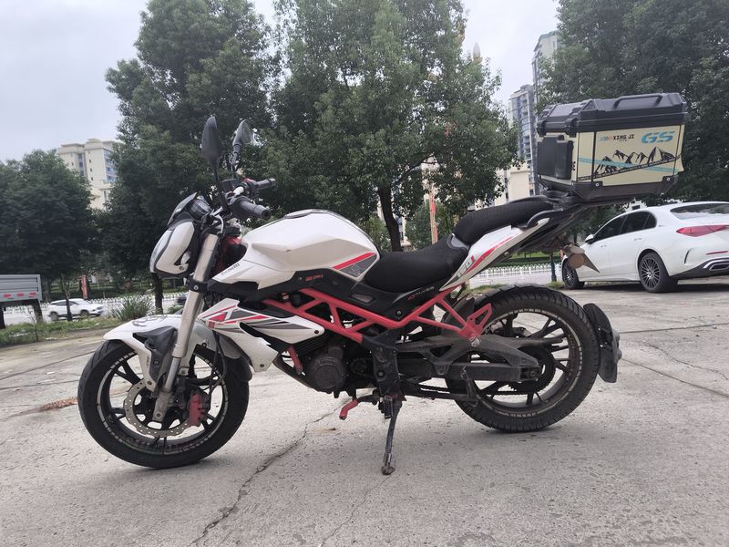 二手贝纳利红宝龙 TNT150i