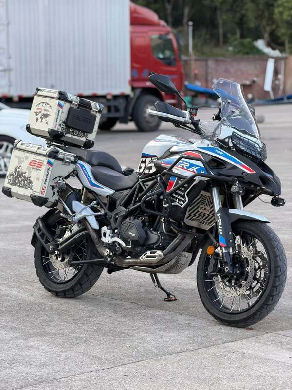 二手贝纳利金鹏 TRK502