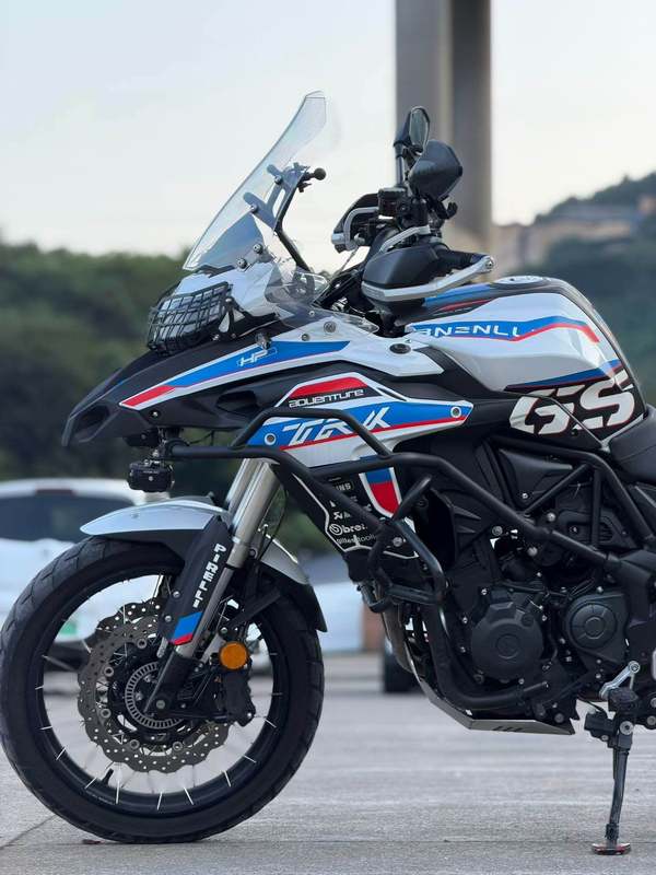 二手贝纳利金鹏 TRK502