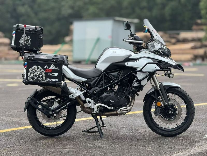 二手贝纳利金鹏 TRK502