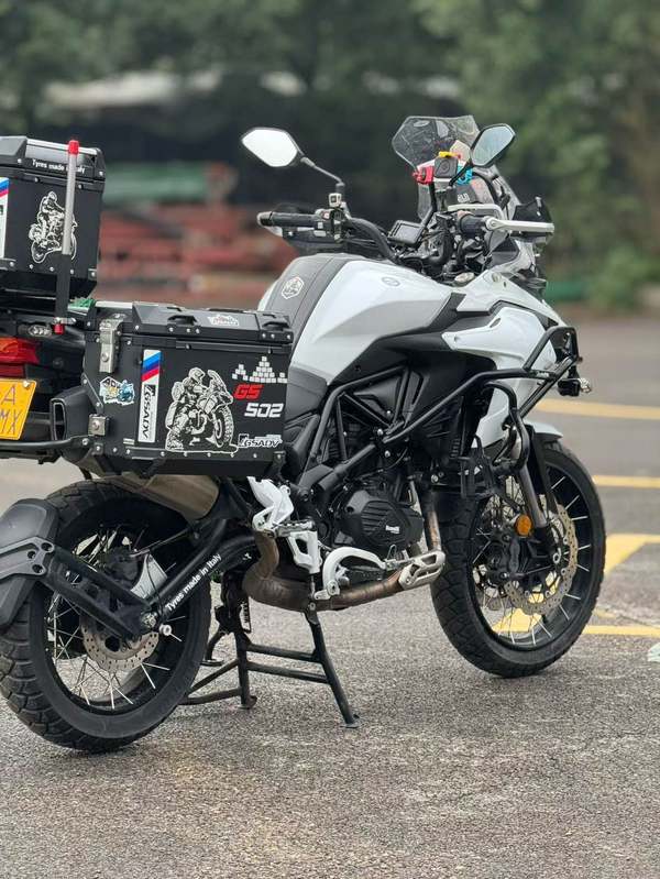 二手贝纳利金鹏 TRK502