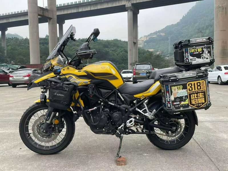 二手贝纳利金鹏 TRK502