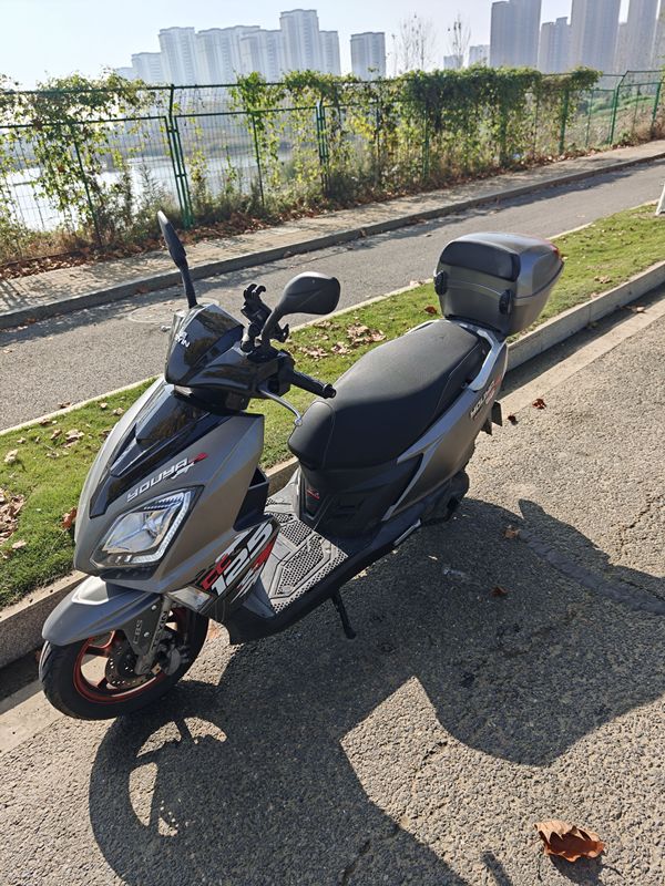 二手天鹰游艇125