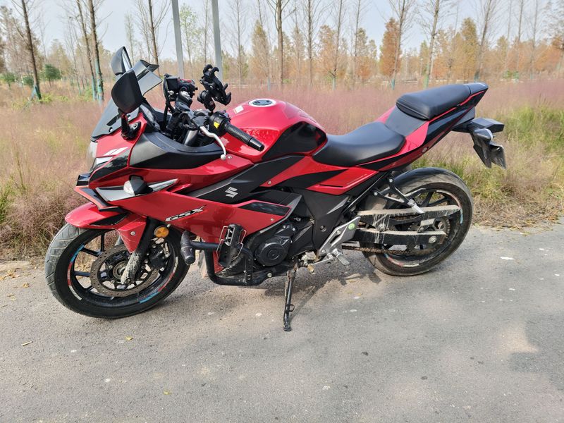 二手豪爵铃木GSX250R