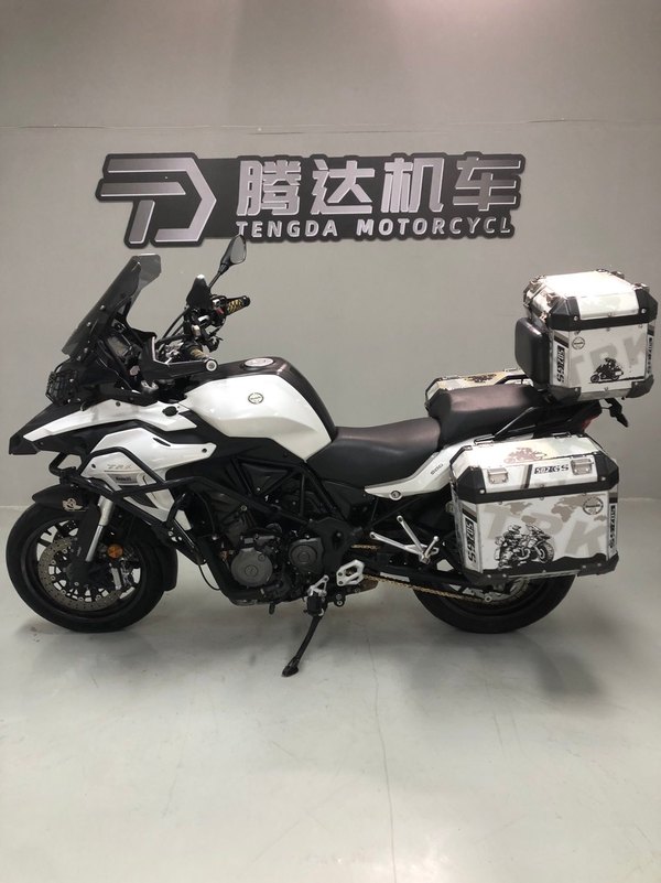 二手贝纳利金鹏 TRK502
