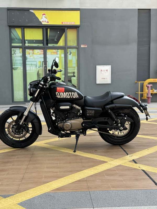 二手QJMOTOR闪300