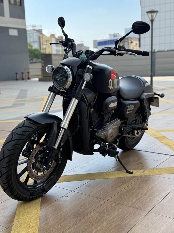 二手QJMOTOR闪300