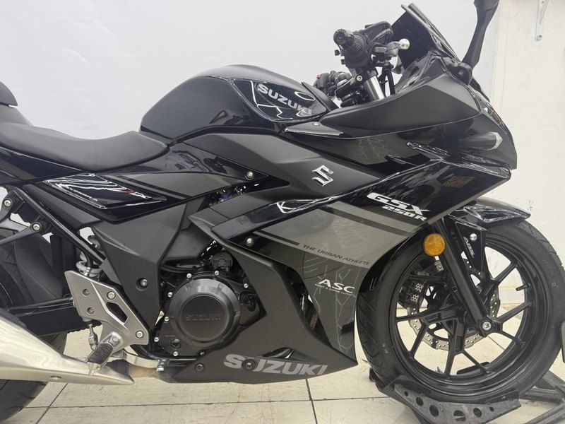 二手豪爵铃木GSX250R