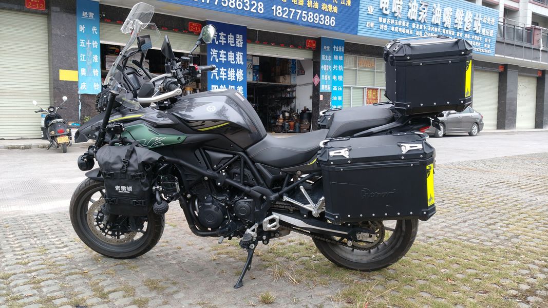 二手贝纳利金鹏 TRK502