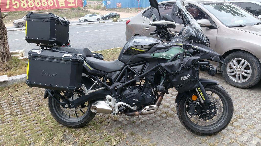 二手贝纳利金鹏 TRK502