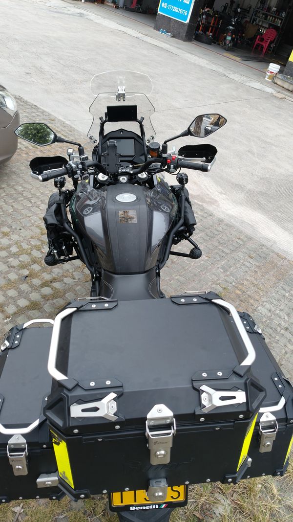 二手贝纳利金鹏 TRK502