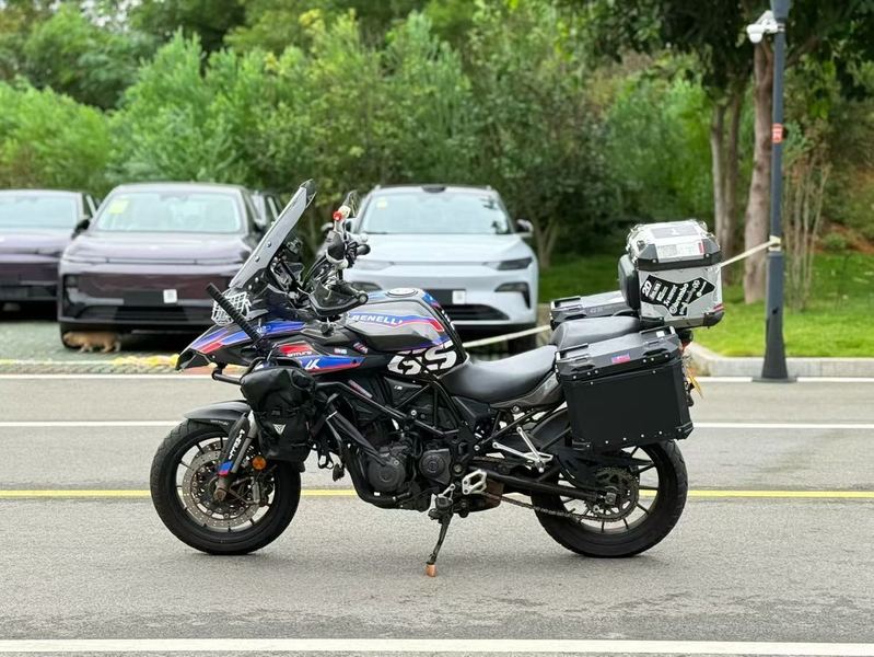 二手贝纳利金鹏 TRK502